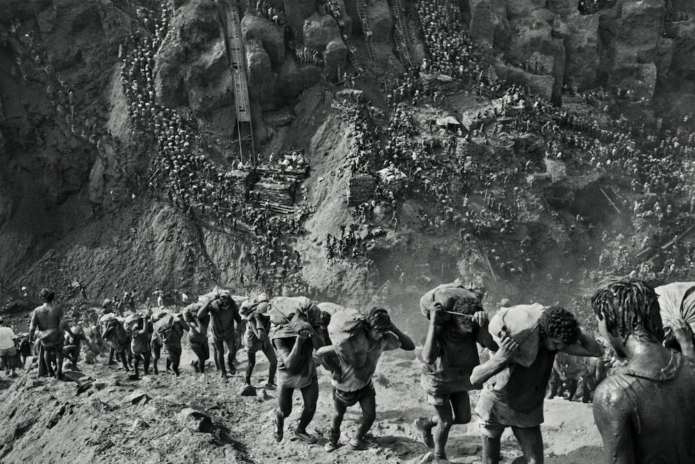 Salgado-gold-mine-of-serra-pelada-par-brazil-1986